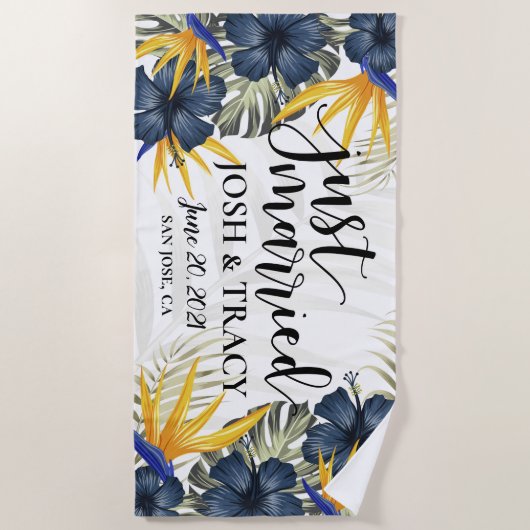 Just Married Tropical Newlyweds Personalisierte Ge Strandtuch (Vorderseite)