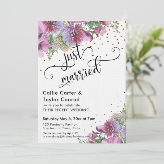 Just Married Typografy Wildblume Gold Confetti Einladung (Stehend Vorderseite)
