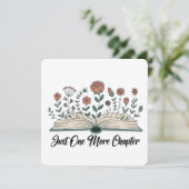 Just One More Chapter – Floral Book Lover Einladung (Stehend Vorderseite)