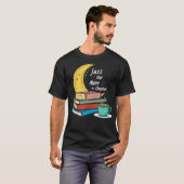 Just One More Chapter Liebesbuch T-Shirt (Vorne ganz)