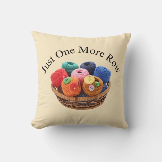 Just One More Row Knitting Pillow - Yarn Basket Kissen (Vorderseite)