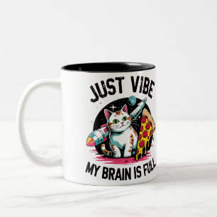 "Just Vibe" - Space Cat & Pizza Zweifarbige Tasse