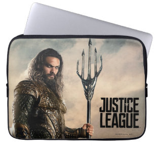 Justice League   Aquaman auf dem Schlachtfeld Laptopschutzhülle