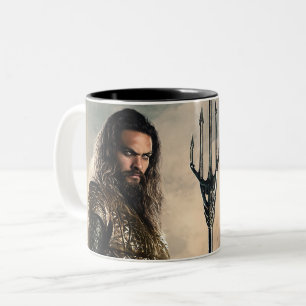 Justice League   Aquaman auf dem Schlachtfeld Zweifarbige Tasse
