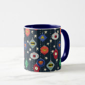 Justice League Holiday Bauble Pattern Tasse (VorderseiteRechts)