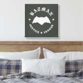 Justizielle Liga | Batman Retro Bat Emblem Leinwanddruck (Insitu (Schlafzimmer))