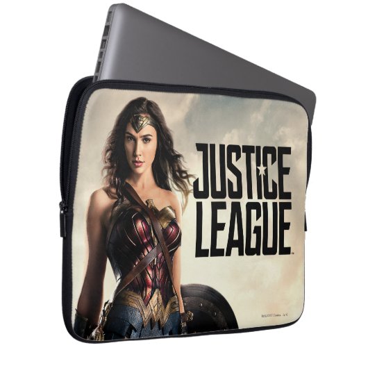 Justizielle Liga | Wonder Woman auf dem Schlachtfe Laptopschutzhülle (Vorne Rechts)
