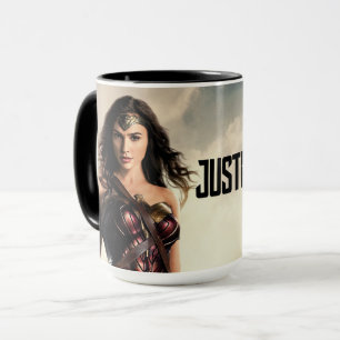 Justizielle Liga Wonder Woman auf dem Schlachtfe Tasse