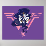 Justizielle Liga | Wonder Woman & Symbol Pop Art Poster<br><div class="desc">Karo aus Gerechtigkeits-Lega Wonder Woman stellte sich mit den Armen gekreuzt,  platziert auf ihrem rosa Wonder Woman-Logo. Diese kontrastreiche Noir-Grafik wird mit Halbtondots akzentuiert und verleiht ihr ein nostalgisches Comic.</div>