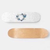Juwelenherz mit Schmetterlingen Morpho Skateboard (Horizontal)