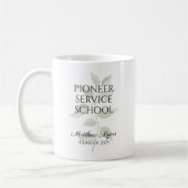 JW 2025 Pioneer School Year Text mit Eucalyptus Kaffeetasse (Links)