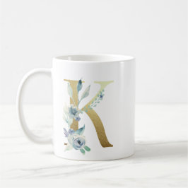 K Golden Initial mit blauem Blumenblättern Kaffeetasse