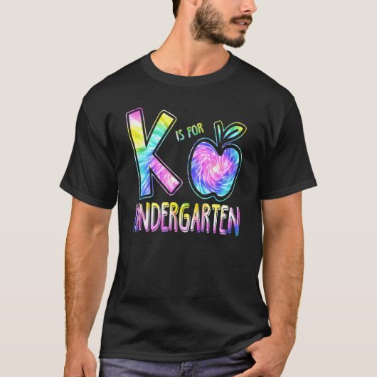K ist für Kindergartenlehrer Gefärbte Krawatte zur T-Shirt (Vorderseite)