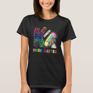 K ist für Kindergartenlehrer Leopard Erster Schult T-Shirt
