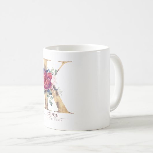 K Monogram Floral Burgundy Red and Navy Blue Kaffeetasse (VorderseiteRechts)