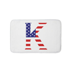K Monogram überlagert sich auf der Flagge der USA Badematte