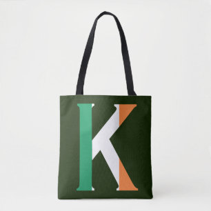 K Monogram überlagert sich auf irischer Flagge Tasche