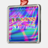 K-Pop Art Ornament Aus Metall (Links)