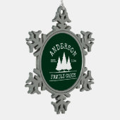 Kabine Familienname Forest Green Schneeflocken Zinn-Ornament (Links)