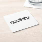 KADET RECHTECKIGER PAPPUNTERSETZER (angewinkelt)