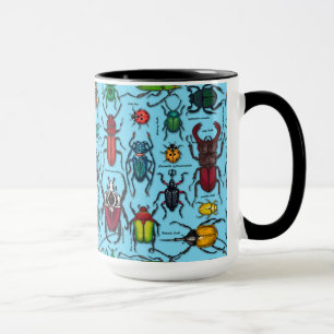 Käfer auf blau tasse
