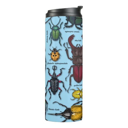 Käfer auf blau thermosbecher (Nach links gedreht)