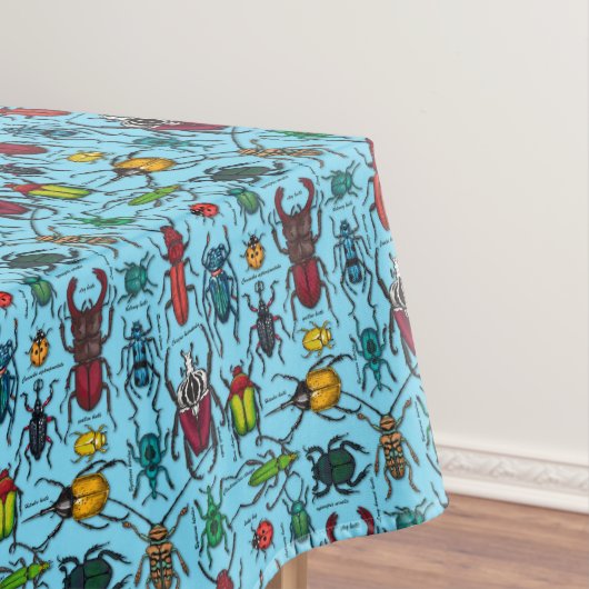 Käfer auf blau tischdecke (Beispiel)