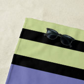 Käfer | Chibi Lydia "Seltsam und ungewöhnlich" Strandtuch (Beispiel)