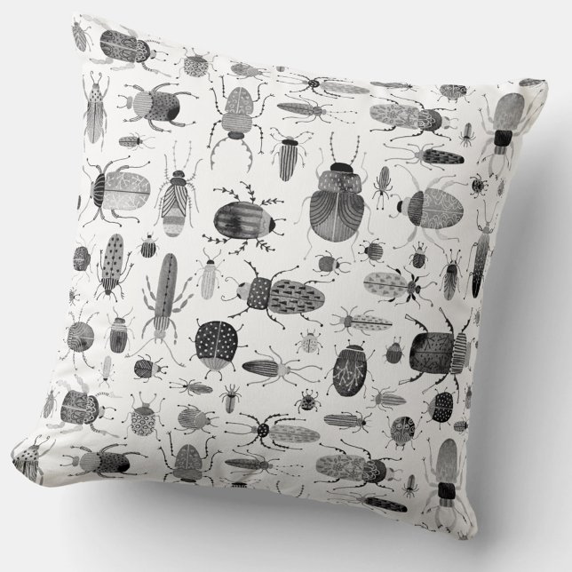 Käfer Schwarz & Weiß Kissen (Bug and beetle creepy insect Watercolor pattern black and white throw pillow)