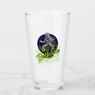 Käfer Sitzen auf einem Grabstein Glas