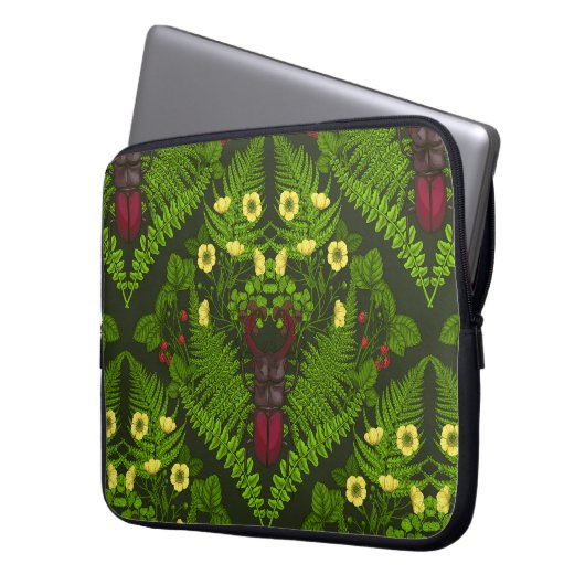 Käfer und Farne, grüne Blätter Laptopschutzhülle (Vorderseite Links)
