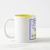 Kaffee bringt das "Gute" in meine Morgenstunden-Ta Zweifarbige Tasse (Links)