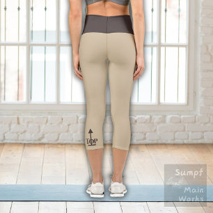 Kaffee Brown auf Sand Capri Leggings