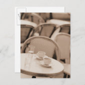 Kaffee Cups und Brillen auf einem Nachttisch Postkarte (Vorne/Hinten)