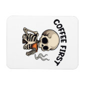 Kaffee Erste Spooky Halloween Skelett Koffein Magnet (Horizontal)