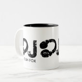 Kaffee für den D.J. Zweifarbige Tasse (Vorderseite Links)