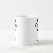 Kaffee für Typografie-Zitat einfügen Kaffeetasse (Mittel)