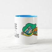 Kaffee gibt mir Supermächte - Kloey Zweifarbige Tasse (Mittel)