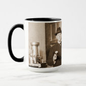 Kaffee ist für Sissies 1890 Men Drinking Beer Tasse (Links)