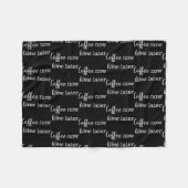 Kaffee jetzt Wein später einfacher Text  Fleecedecke (Vorderseite (Horizontal))