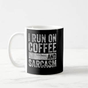 Kaffee Lover Shirt, das ich auf Kaffee und Sarcasa Kaffeetasse