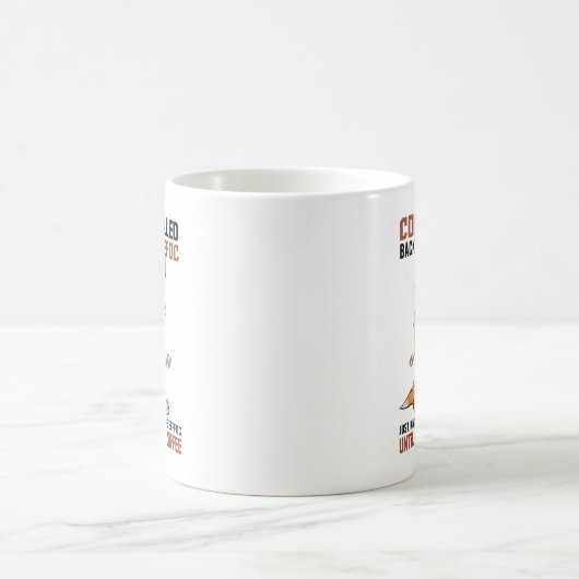 KAFFEE rückwärts geschrieben ist EFFOC Corgi Drink Kaffeetasse (Mittel)