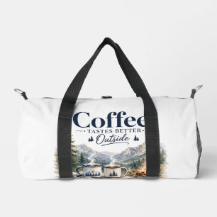 Kaffee schmeckt außerhalb des Bergcampingsfeuers b Duffle Bag