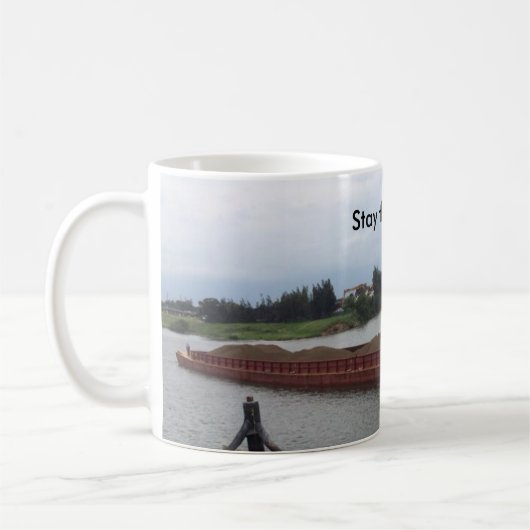 Kaffee-Tasse mit Boot u. Lastkahn--bleibe Sie den Kaffeetasse (Links)