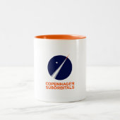 Kaffee-Tasse mit dem Logo Kopenhagens Suborbitals Zweifarbige Tasse (Mittel)