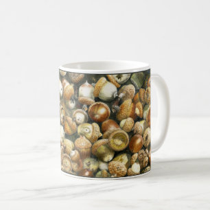 Kaffee-Tasse mit einem Feld der gefallenen Eicheln Kaffeetasse