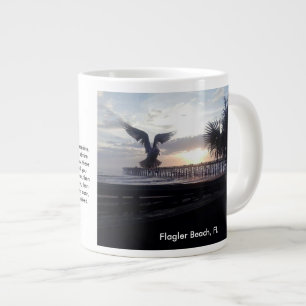 Kaffee-Tasse mit Flagler Beach, FL-Foto und Gedich Jumbo-Tasse