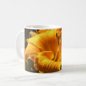 Kaffee-Tasse mit gelber Lilie Kaffeetasse (Vorderseite Links)
