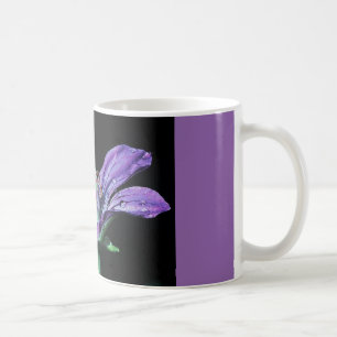 Kaffee-Tasse mit lila Blume Kaffeetasse
