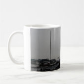Kaffee-Tasse mit ruhiger Dockszene Kaffeetasse (Links)